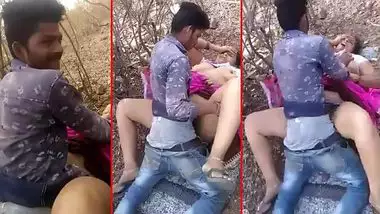 Indian outdoor sex video in bangalore captured and exposed by friend indian  sex video