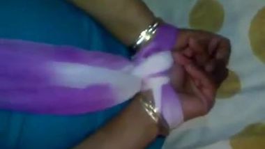 Bandhke Sexvideo - Young house wife enjoys bondage and sadomasochism sex with her spouse  indian sex video