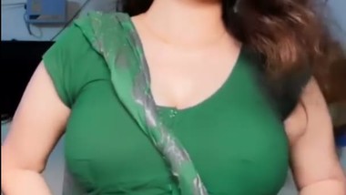 Sixicom - Shailu sharma showing navel and dancing in green saree indian sex video