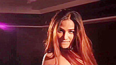 Nadalik Hot Sex Com - Dancing naked indian sex video