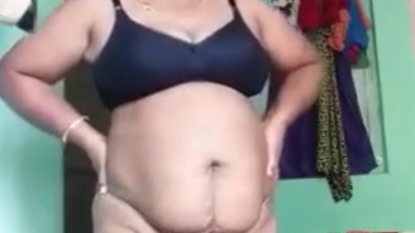 Desi sexy girl suck her bf dick indian sex video