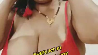 Curvy desi milf strikes sexy positions to show huge xxx breasts indian sex  video