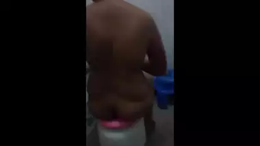 desi bhabhi bath after sex