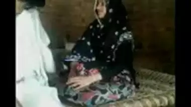 Xxx Video Village Seelpak - Amateur pakistani punjabi village girl with her indian sex video