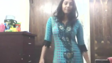 Raju Wap Malayalam Hot Videos - Bengali girl in shalwar suit striping and trying dresses indian sex video