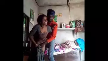 Desi Bhabi And Devar 3gp 3xx Video - Village devar bhabhi fucking indian sex video