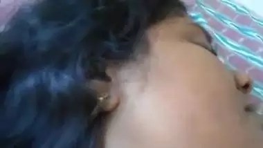 Indian sex porn episode of a desi bhabhi giving a nice blowjob to bf