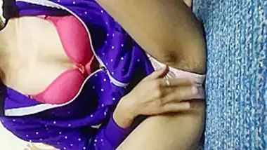 Mahine se tadapi hui ne masturbation kiya saarabhabhi6 indian sex video