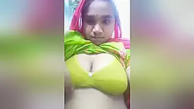 Xxnxx4 - Desi bangla bhabhi shows boobs and pussy indian sex video
