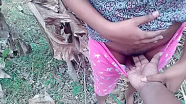 Sri lankan risky outdoor jungle sex with beautiful girl indian sex video