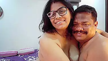 Boobs Masti Hd Porn - Desi big boobs bhabhi devar ke sath call pe masti karti hui indian big boobs  bhabhi indian sex video