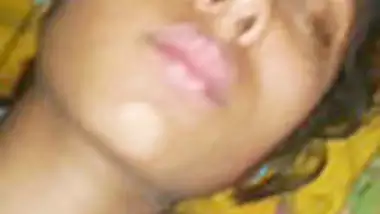 Desi Closing Eyes And Accepting Porn Video