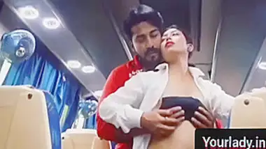 Love and sex in moving bus indian sex video