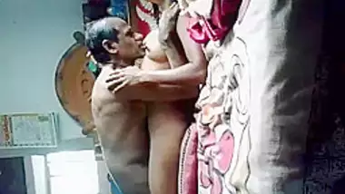 Today exclusive sasur ne apni bahu ko chod dala indian sex video