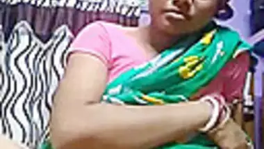 Desi Village Randi In Saree Exposing Thick Pussy