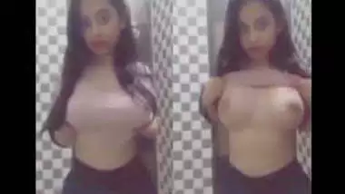 380px x 214px - Sexy indian girl showing indian sex video