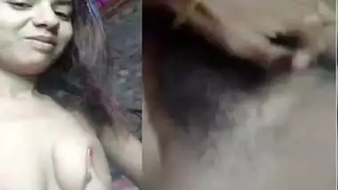 Desesexvedyo - Beautiful village girl hairy pussy fingering clip indian sex video