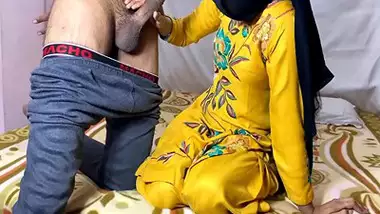 380px x 214px - Punjabi mummy ji rides on her beta ji s dick indian sex video