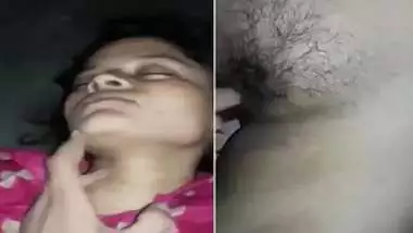 Saudi Jens Ledis Sex - Indian sleeping girl fingering viral hindi xxx indian sex video