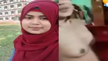 Bangladesh sex University girl topless selfie