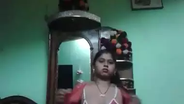 Mature Desi village housewife showing her fat shaved pussy