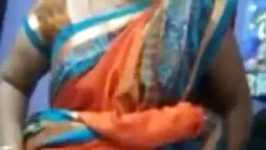 Desi Aunty Showing Pussy to boss