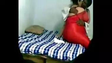Chubby bhabhi sex with tenant for the first time