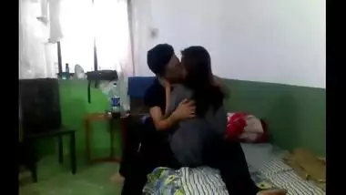 Desi sex of Noida hostel girl hidden cam sex