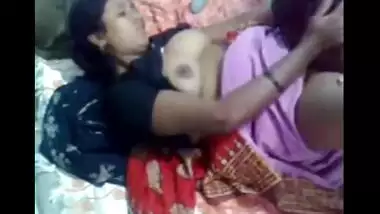 Village aunty feels pain during hot missionary sex