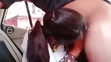Desi girlfriend sex with her lover inside a car