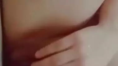 Beautiful Sexy Paki Girl Showing And Fingering Leaked 5 Clips Part 5