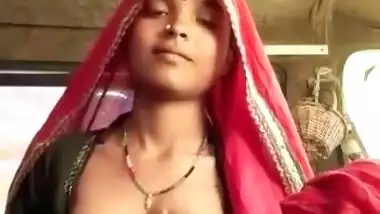 Today Exclusive- Horny Desi Bhabhi Showing Her Boobs And Masturbating Part 4