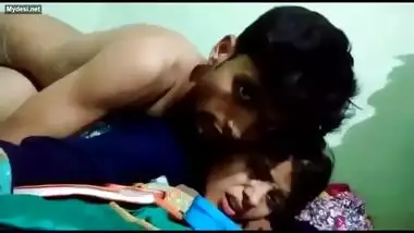 Desi lovers enjoying first time sex oline