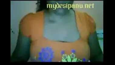 Rich Tamil aunty getting hornier on Skype cam