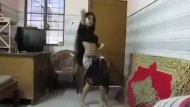 Sexy Indian Teen Dancing