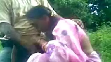 Desi Aunty Sucking outdoor park