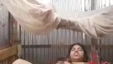 Unsatisfied Bangladeshi Horny Bhabi OneMore Clip