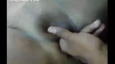 Indian sex clip of mature bhabhi giving hot blowjob
