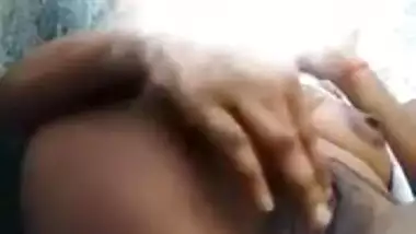 Desi Hot Slut Fingering Her Pussy Hole