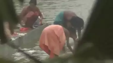 Desi Village Women Bathing In River