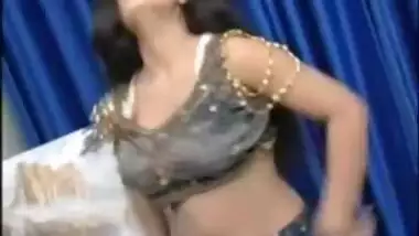 Pakistani mujra babe