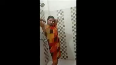 [ XXX Indian Hard Porn ] Desi cute girl sarika bath afetr fucking