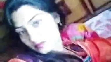 Desi Bhabhi Showing Boobs In Tiktok