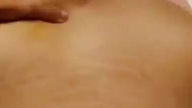 Desi anal sex video of the babe getting assfucked