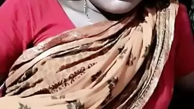 cute aunty selfie with sexy navel