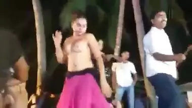 Sexy Telugu aunties in a record dance