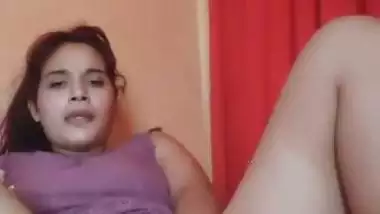 Indian nude girl from Mumbai fingers her pussy and moans