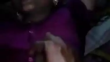 Desi aunty show her big boobs
