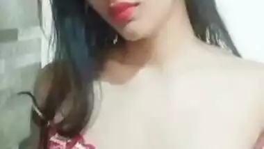 Sexy Desi Girl Milking Boobs