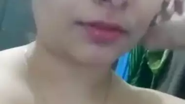 Beautiful Bigboob Paki Wife Showing 3 Clips Merged into 2 File